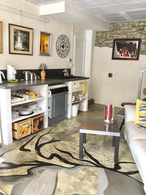 Loft Atypique Bed & Breakfast Villeneuve-de-Riviere Ngoại thất bức ảnh